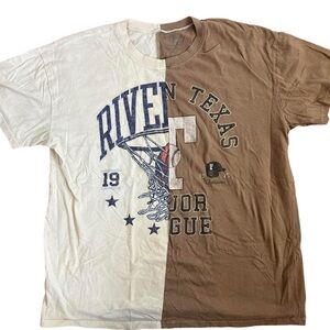 Woman's fit Large Holister shirt featuring Texas sports and Texan pride